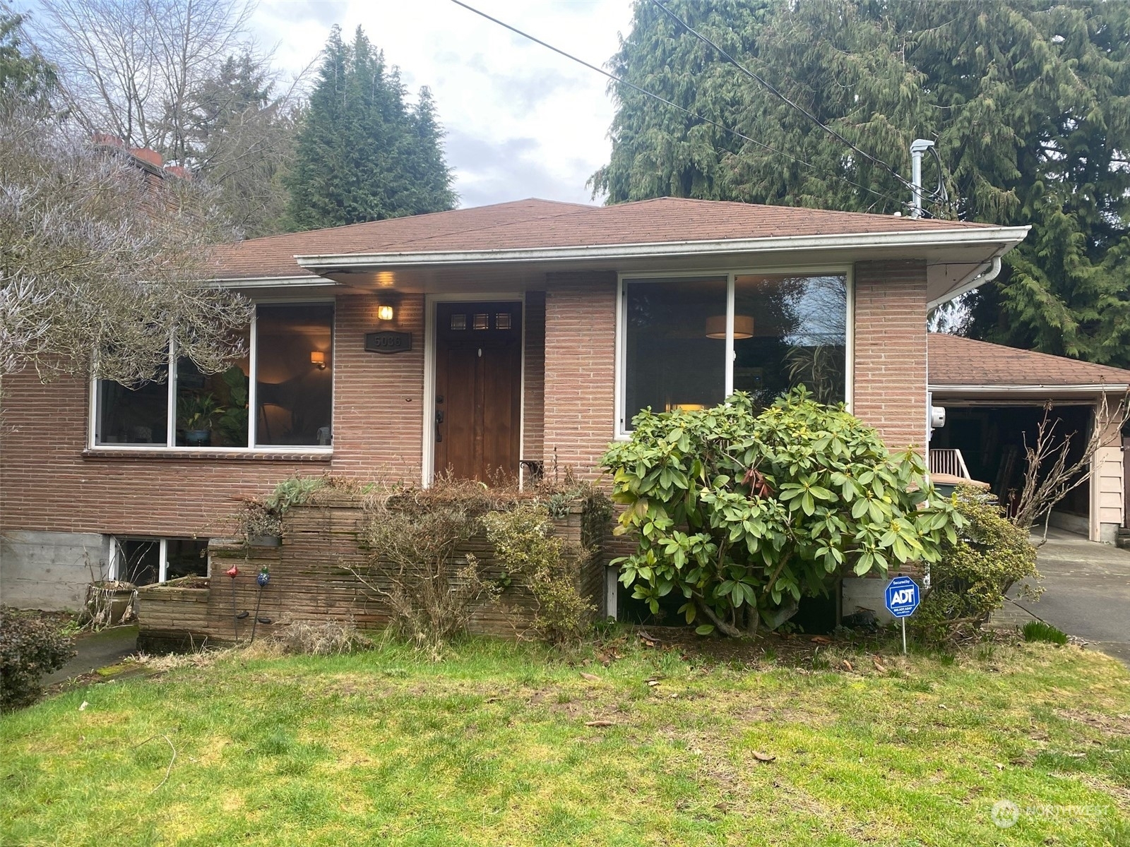 Property Photo: 5036 SW Grayson Street WA 98116