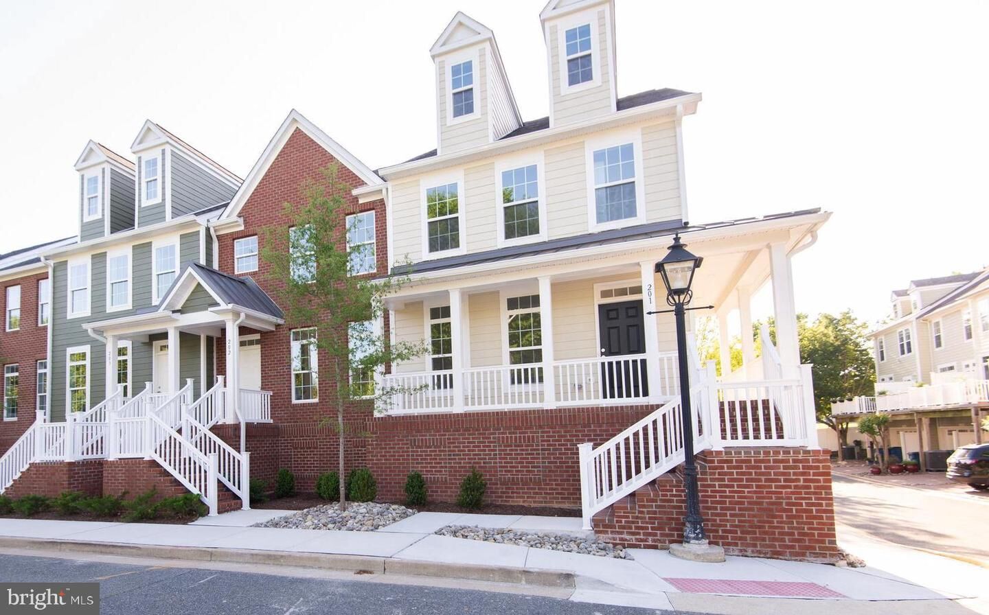 Property Photo:  300 Dixon Street 201  MD 21601 