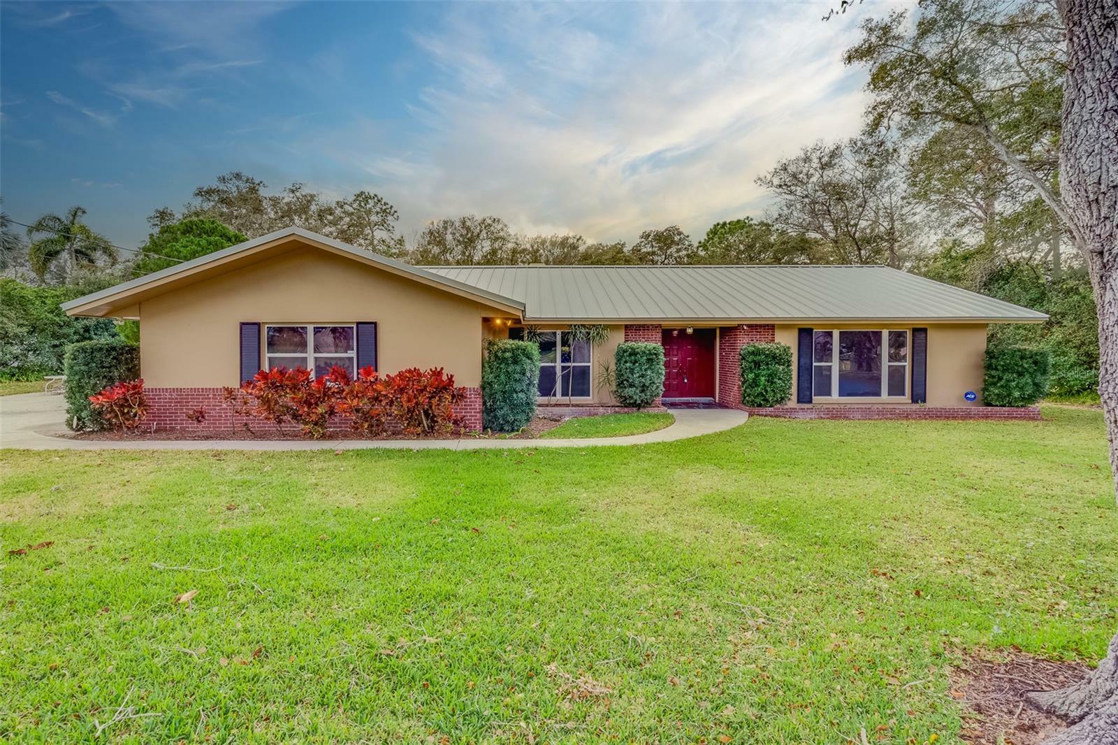 Property Photo:  2171 Paddock Circle  FL 34698 