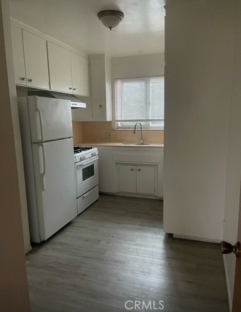 Property Photo:  728 Cedar Avenue 20  CA 90813 