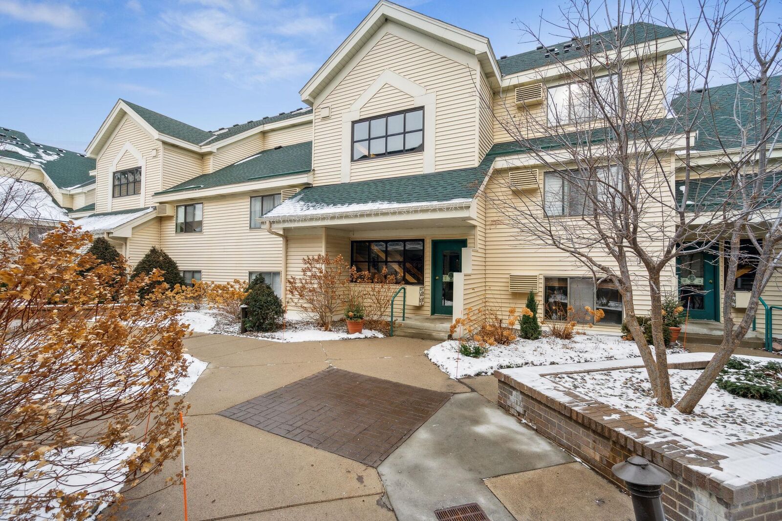 Property Photo: 7602 York Avenue S 7117 MN 55435