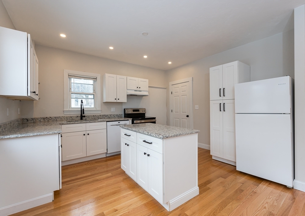 Property Photo: 270 Hilldale Ave 1 MA 01832