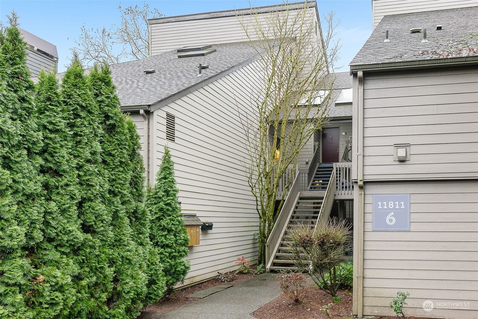 Property Photo: 11811 93rd Lane NE 301 WA 98034