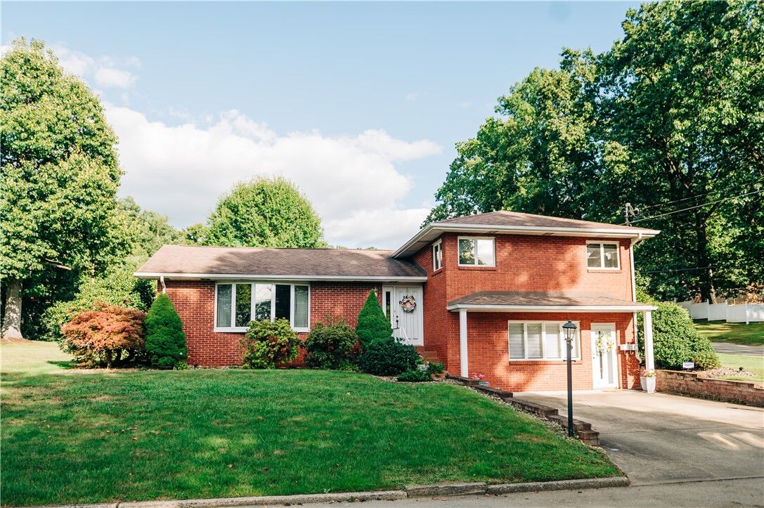 Property Photo: 1223 Buckeye St PA 15425