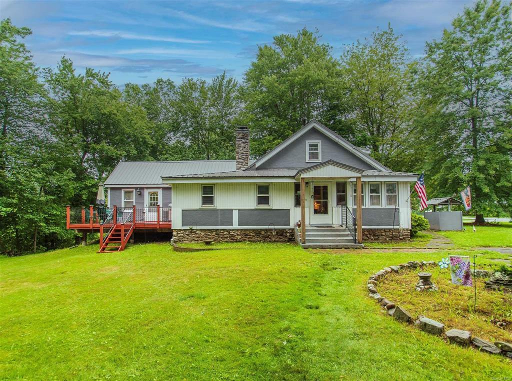 Property Photo:  101 Fairview Road  NY 12590 