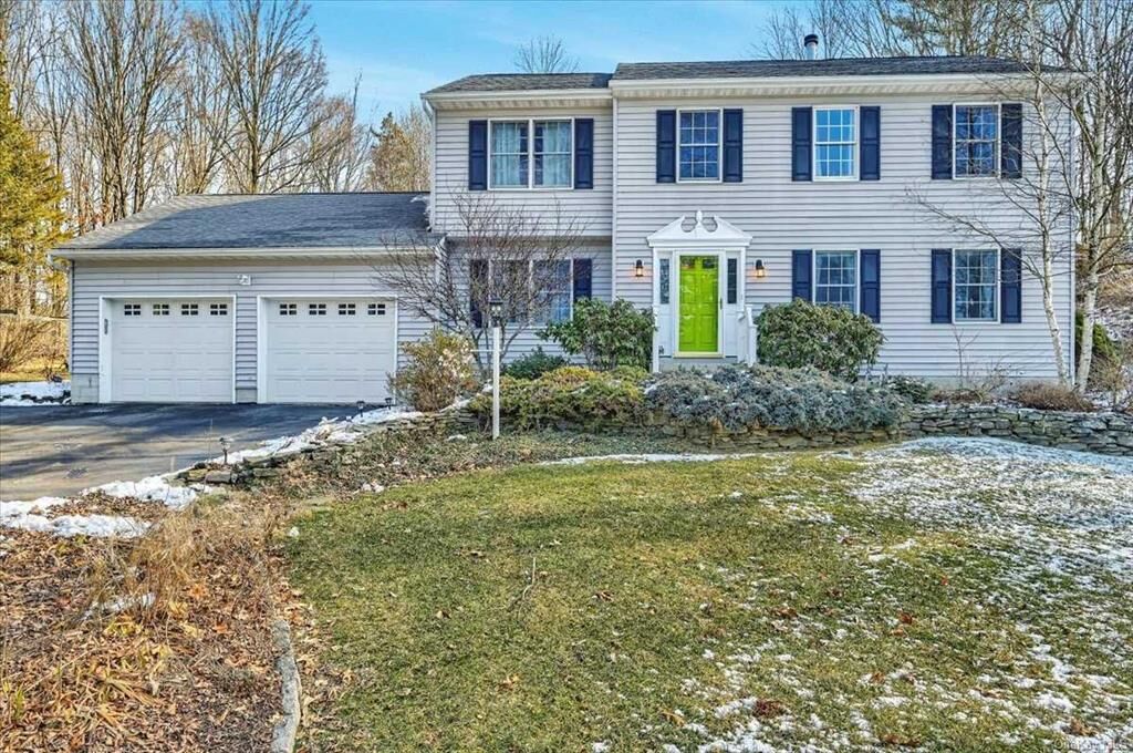 Property Photo:  280 Lake Shore Drive  NY 12569 
