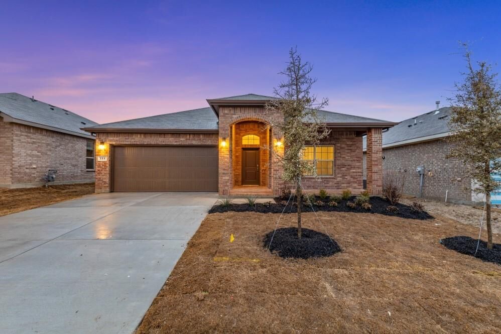 Property Photo:  2212 Gill Star Drive  TX 76052 