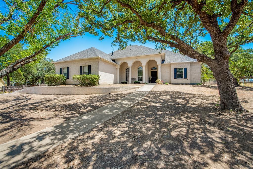 Property Photo: 4201 Bowman Springs Road TX 76016