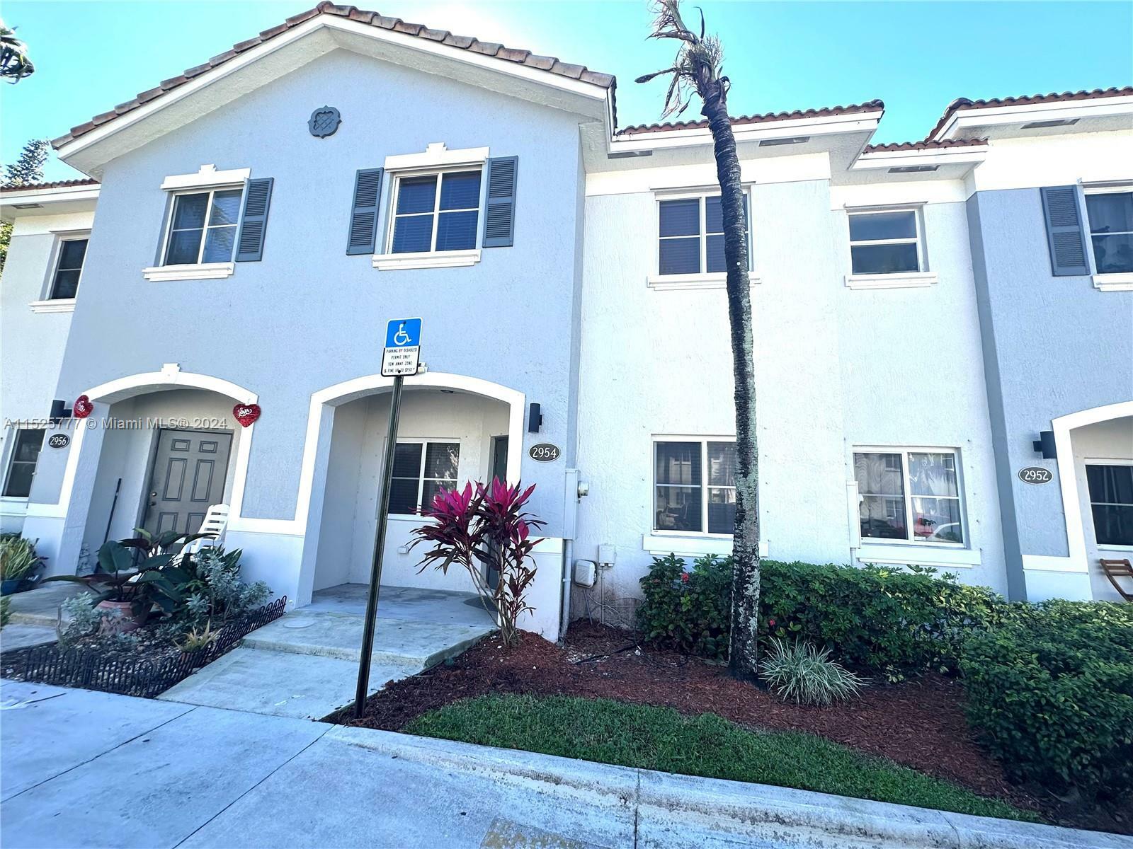 Property Photo: 2954 SE 15th Ter FL 33035