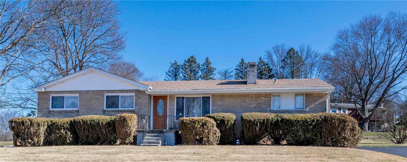 Property Photo: 163 Byerly Dr PA 15644