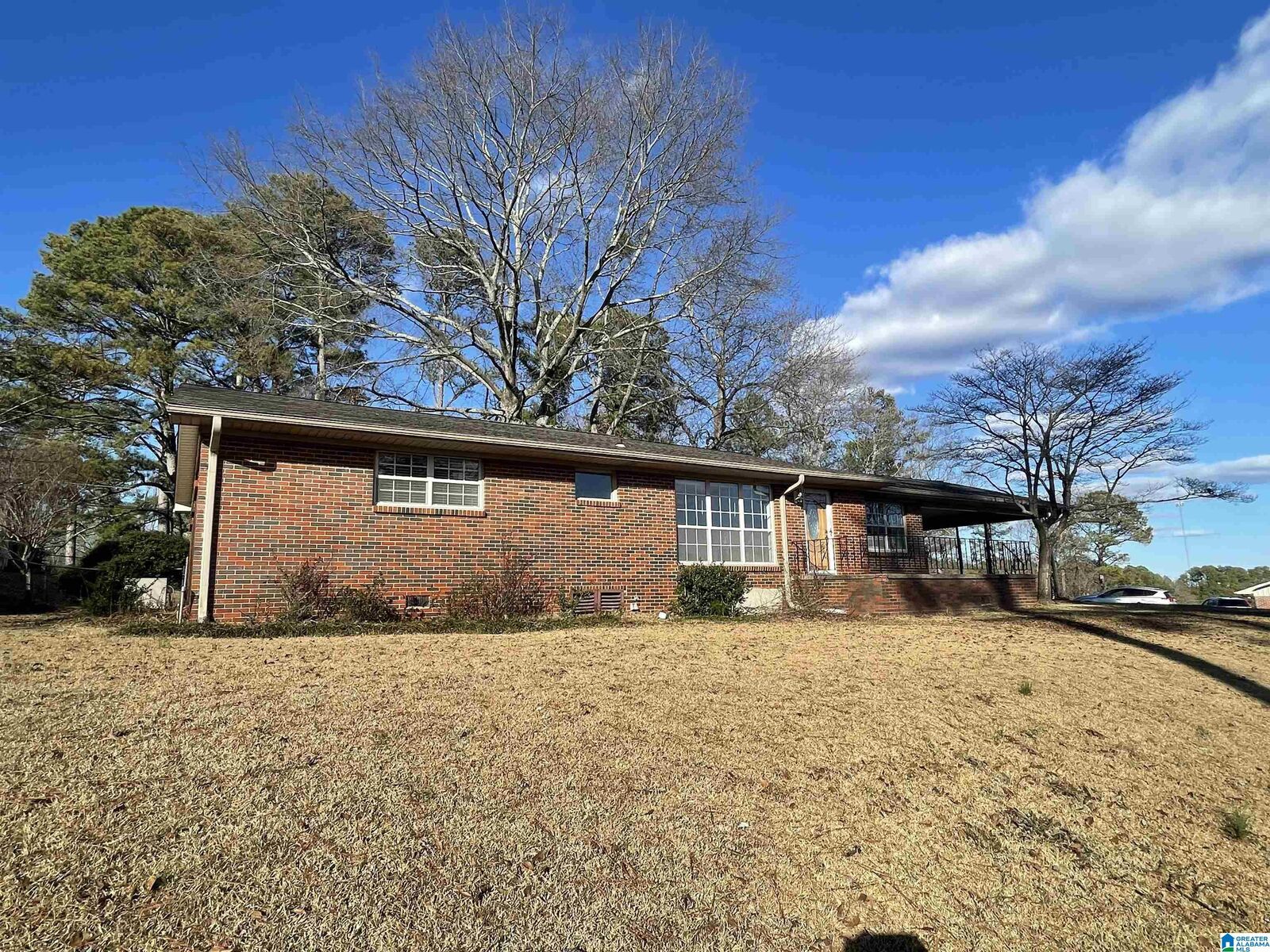 Property Photo:  1541 Pinecrest Street  AL 35055