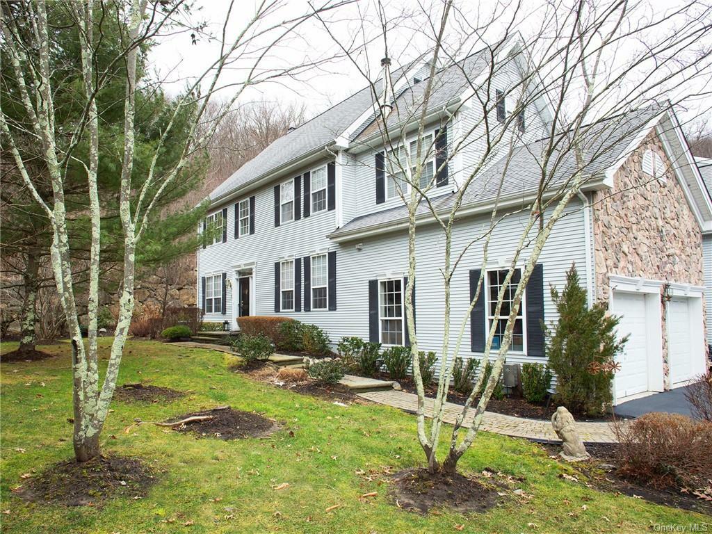 Property Photo:  253 Woodlands Drive  NY 10987 