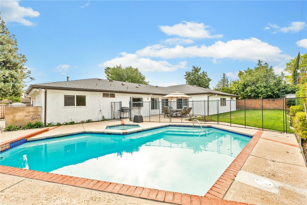 Property Photo:  17337 Septo Street  CA 91325 