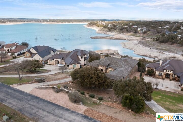 Property Photo: 538 Oak Shores Drive TX 78133