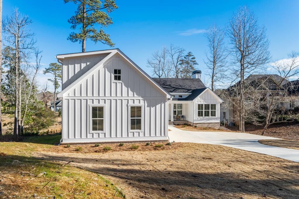 Property Photo: 1080 Glen Eagle Dr GA 30642