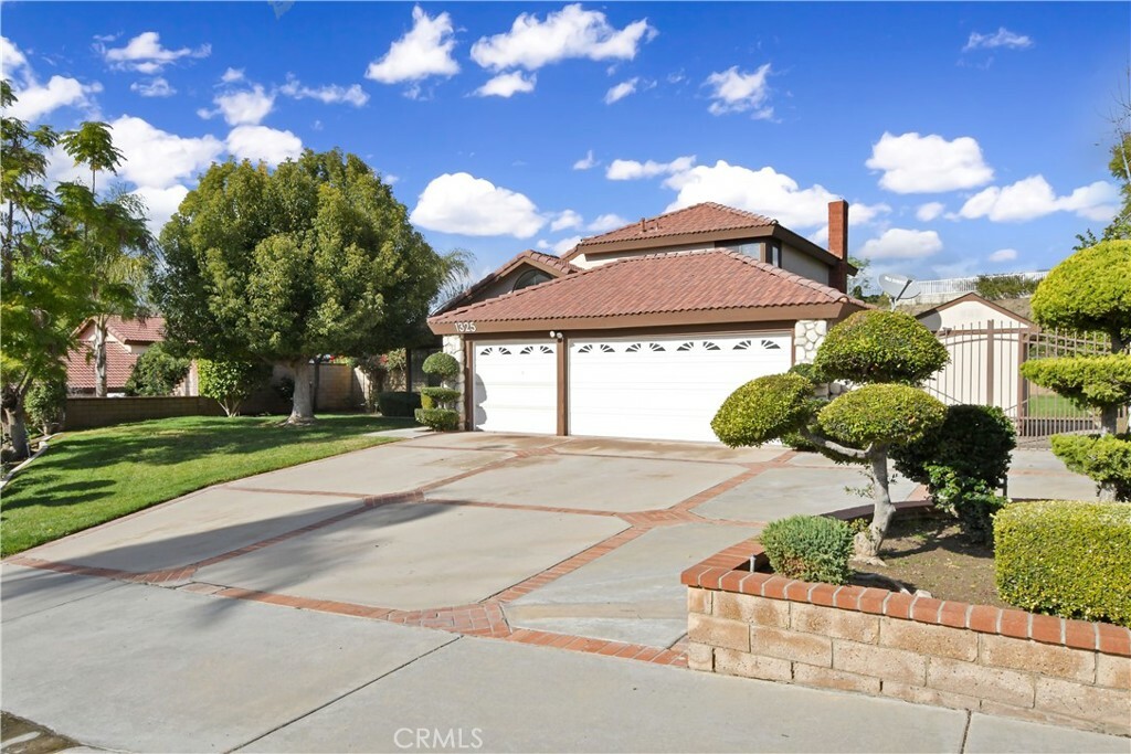 Property Photo:  1325 Shakespeare Drive  CA 92506 