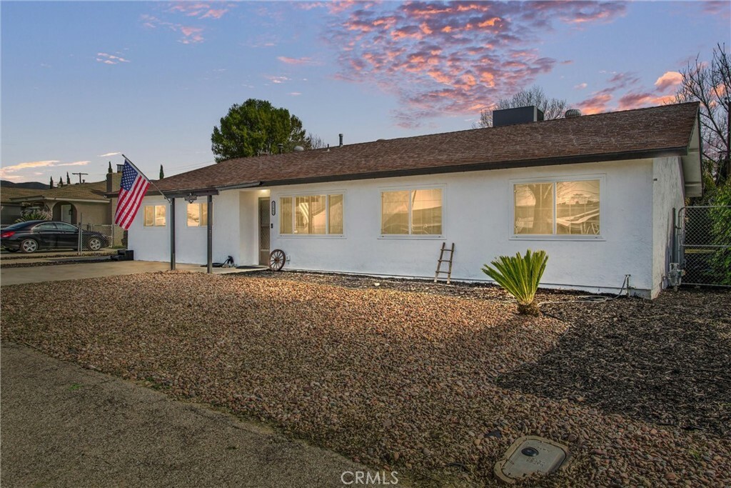 Property Photo: 12663 Loma Vista Ct CA 92399