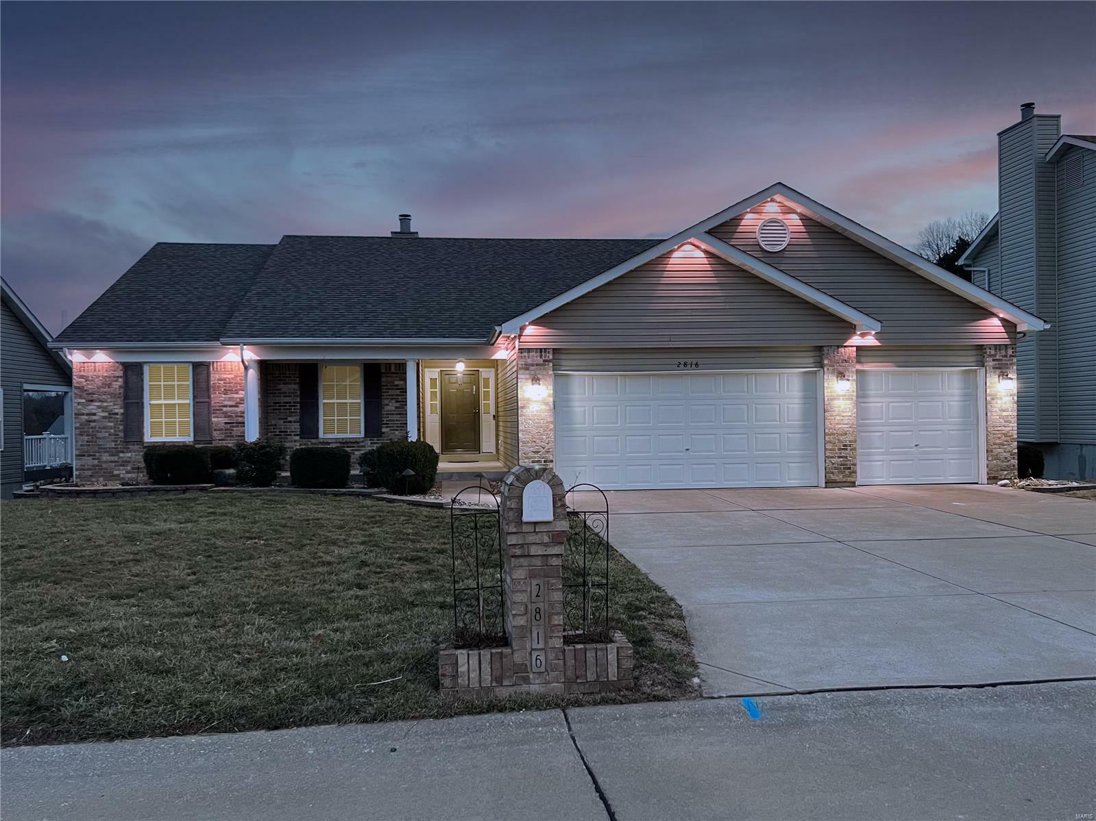 Property Photo:  2816 Kings Crossing Drive  MO 63012 