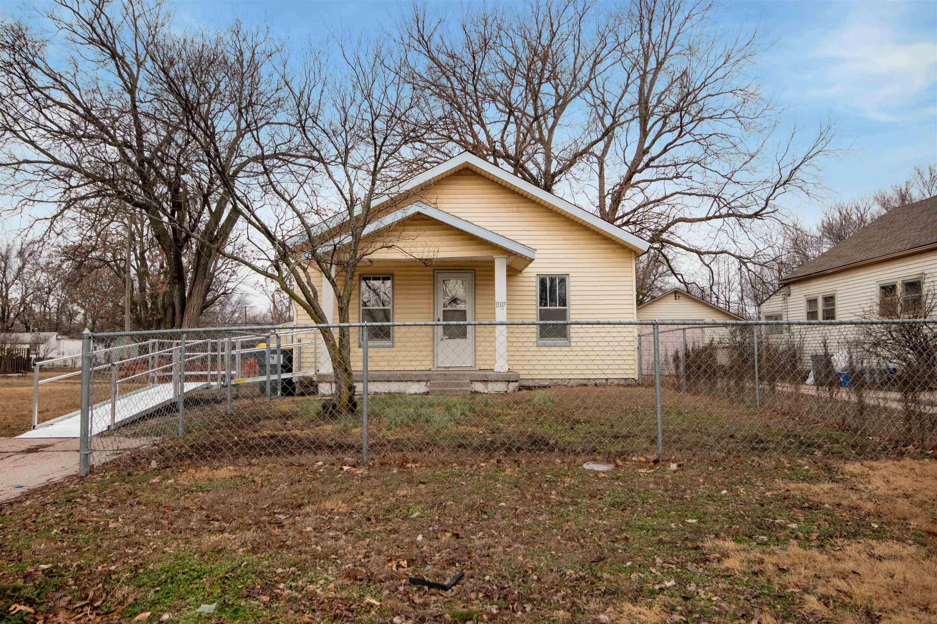 Property Photo:  1107 S Glenn Ave  KS 67213 