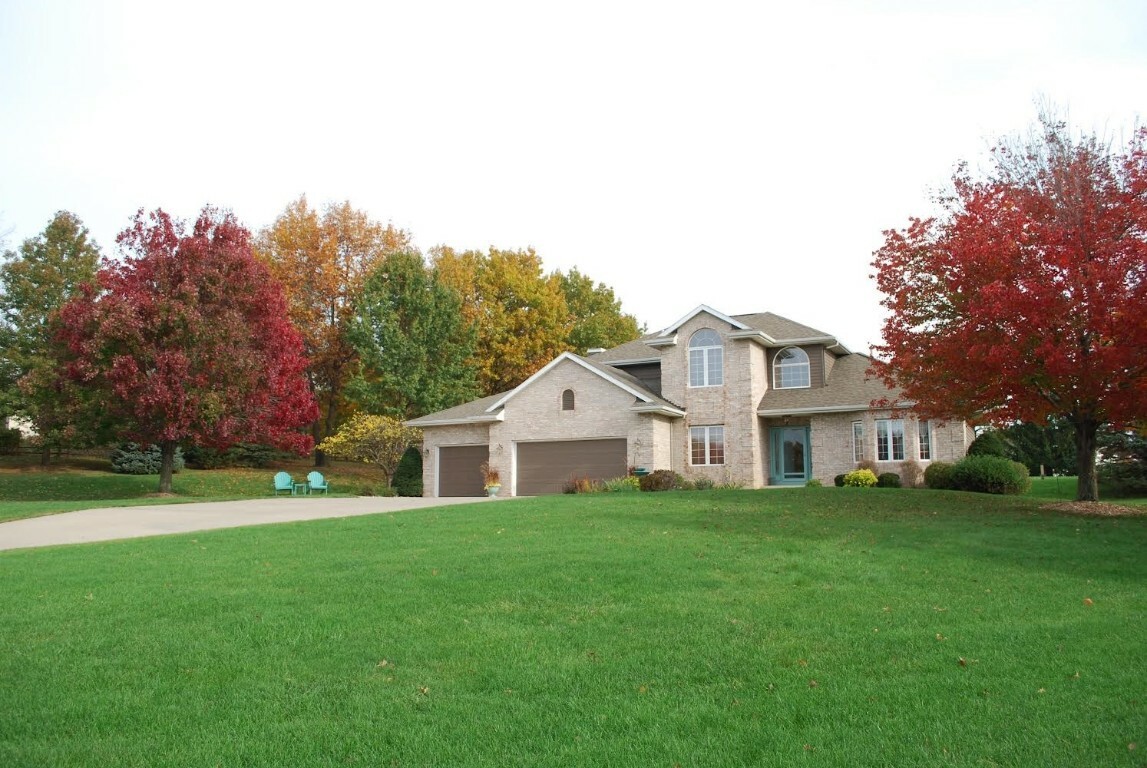 Property Photo:  8701 Deer Court  IA 52411 