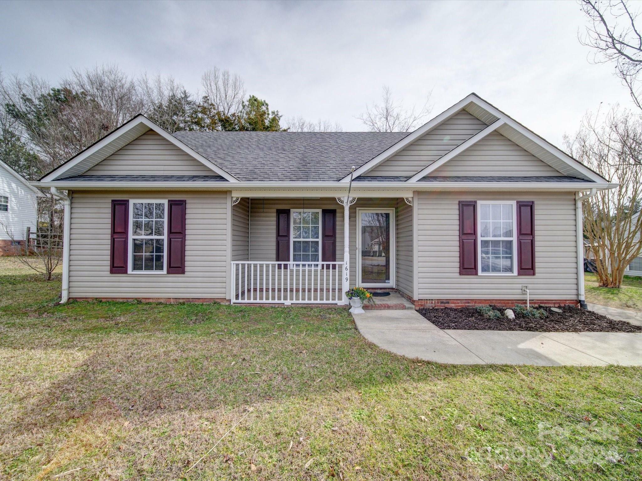 Property Photo: 1619 Quail Rush Drive SC 29730