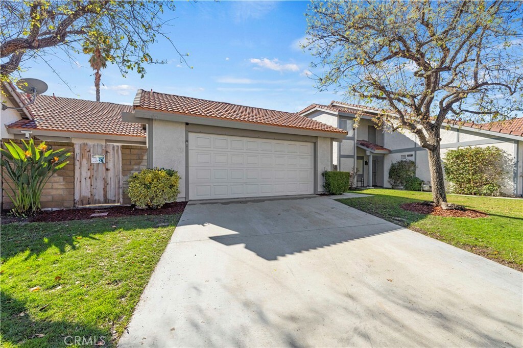 Property Photo:  15704 Ada Street  CA 91387 