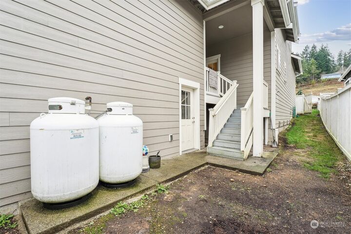 Property Photo:  50 E Cedarland Lane  WA 98524 