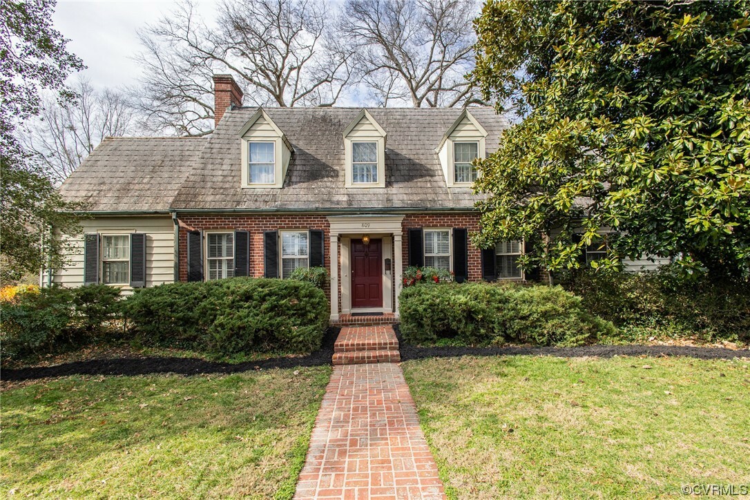 Property Photo:  809 First Avenue  VA 23901 