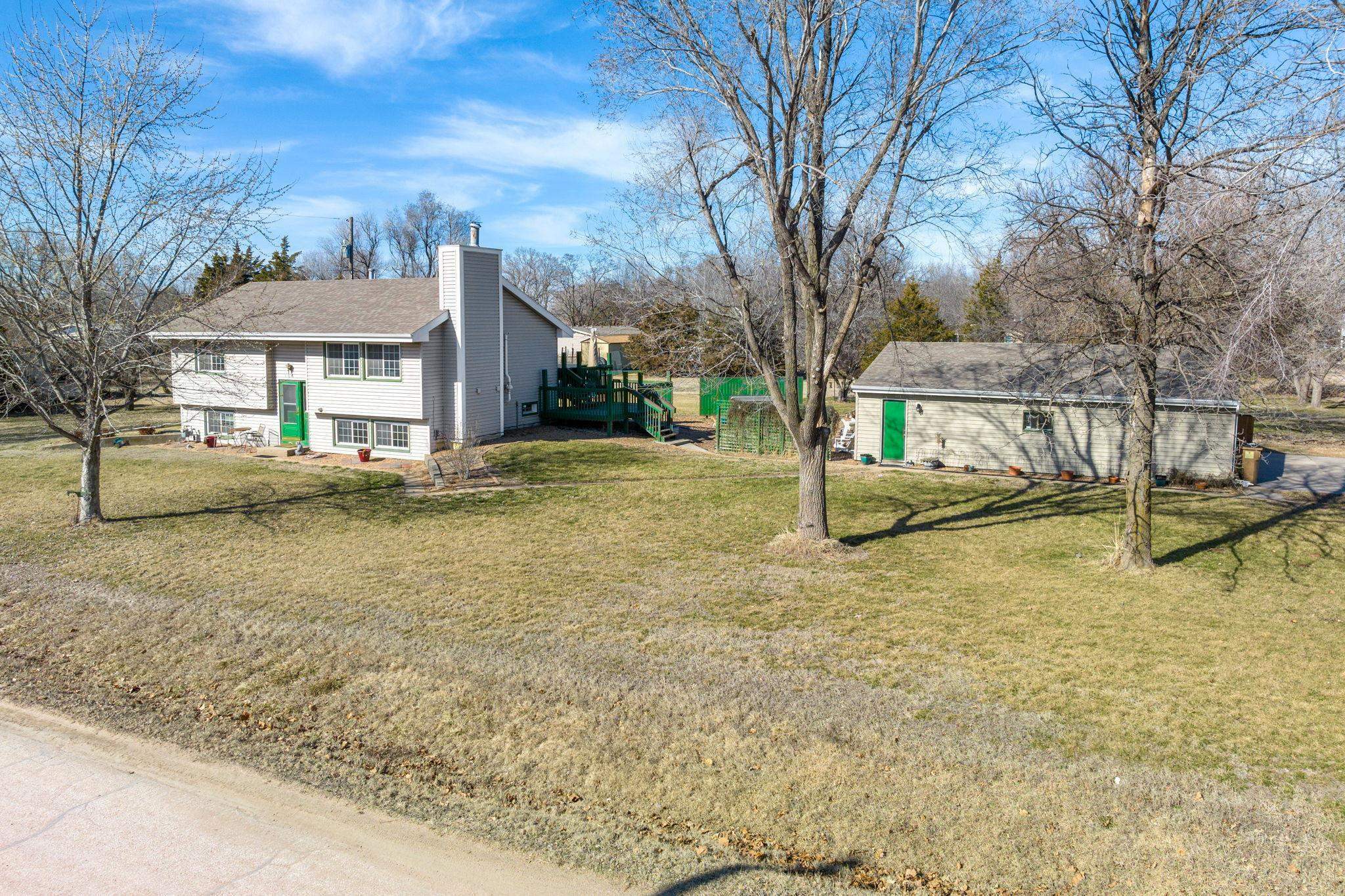 Property Photo:  106 W Rogers St  KS 67016 