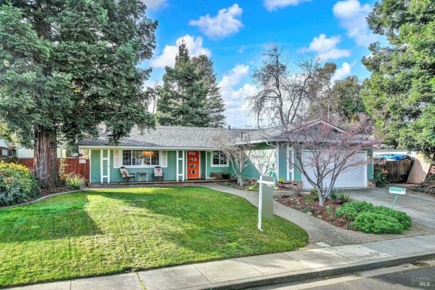 Property Photo:  482 Crestview Drive  CA 95688 