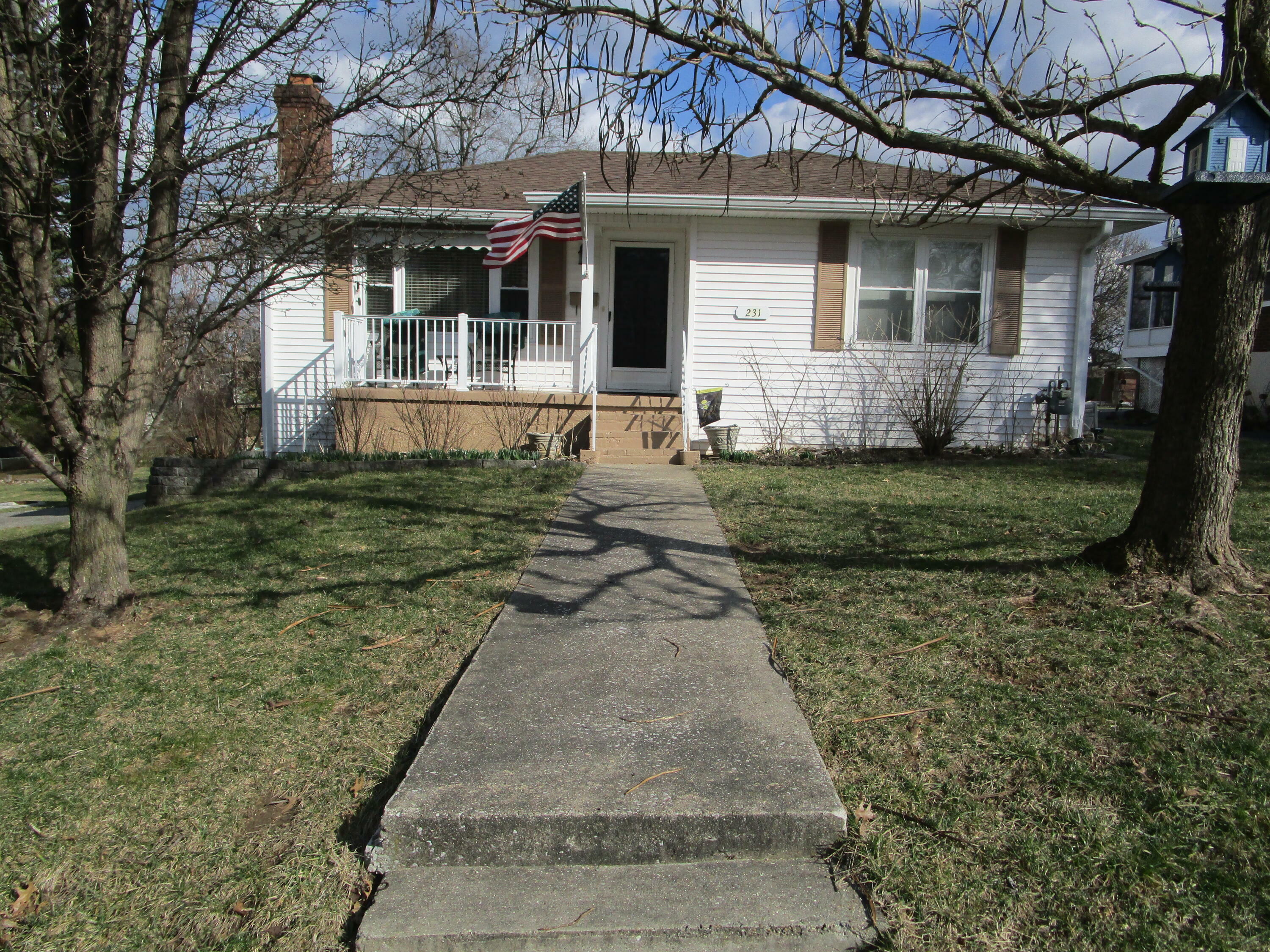 231 Laurel Street  Frankfort KY 40601 photo