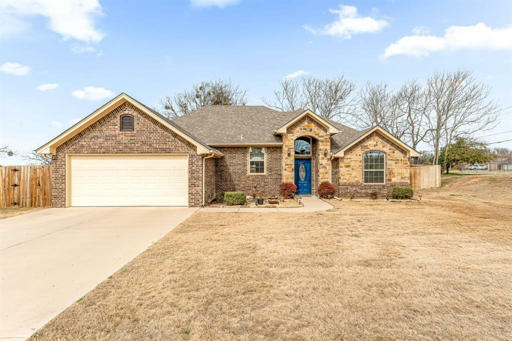 Property Photo:  306 Knob Hill Drive  TX 76048 