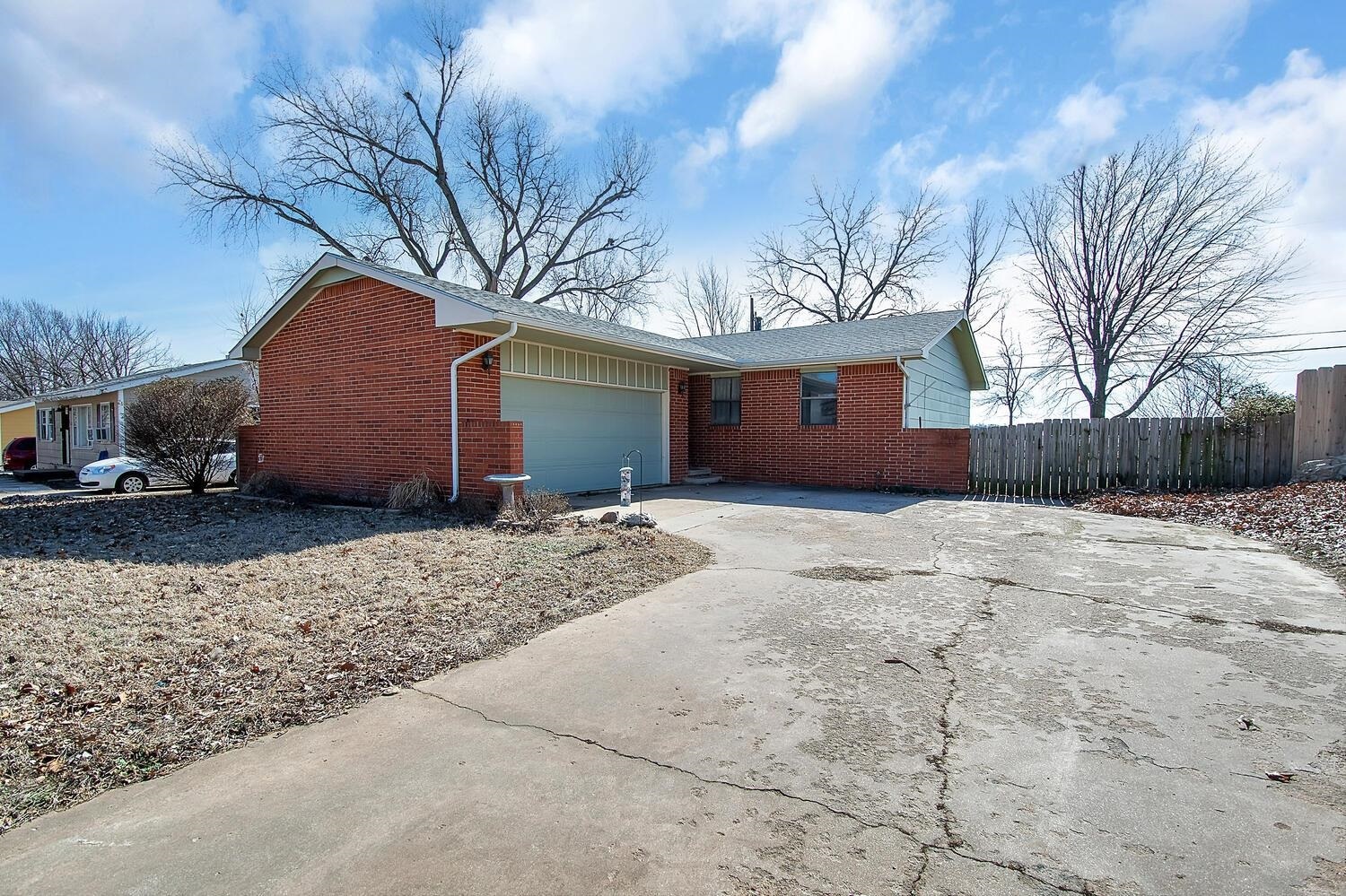 Property Photo:  421 W 7th  KS 67060 