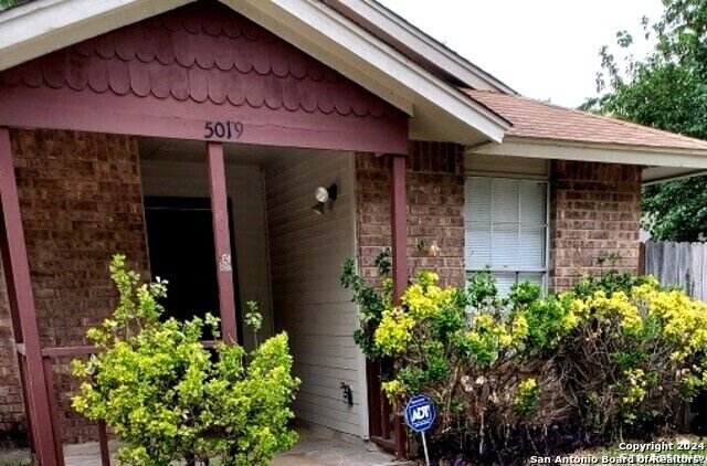 Property Photo: 5019 Mayspring 5019 TX 78217