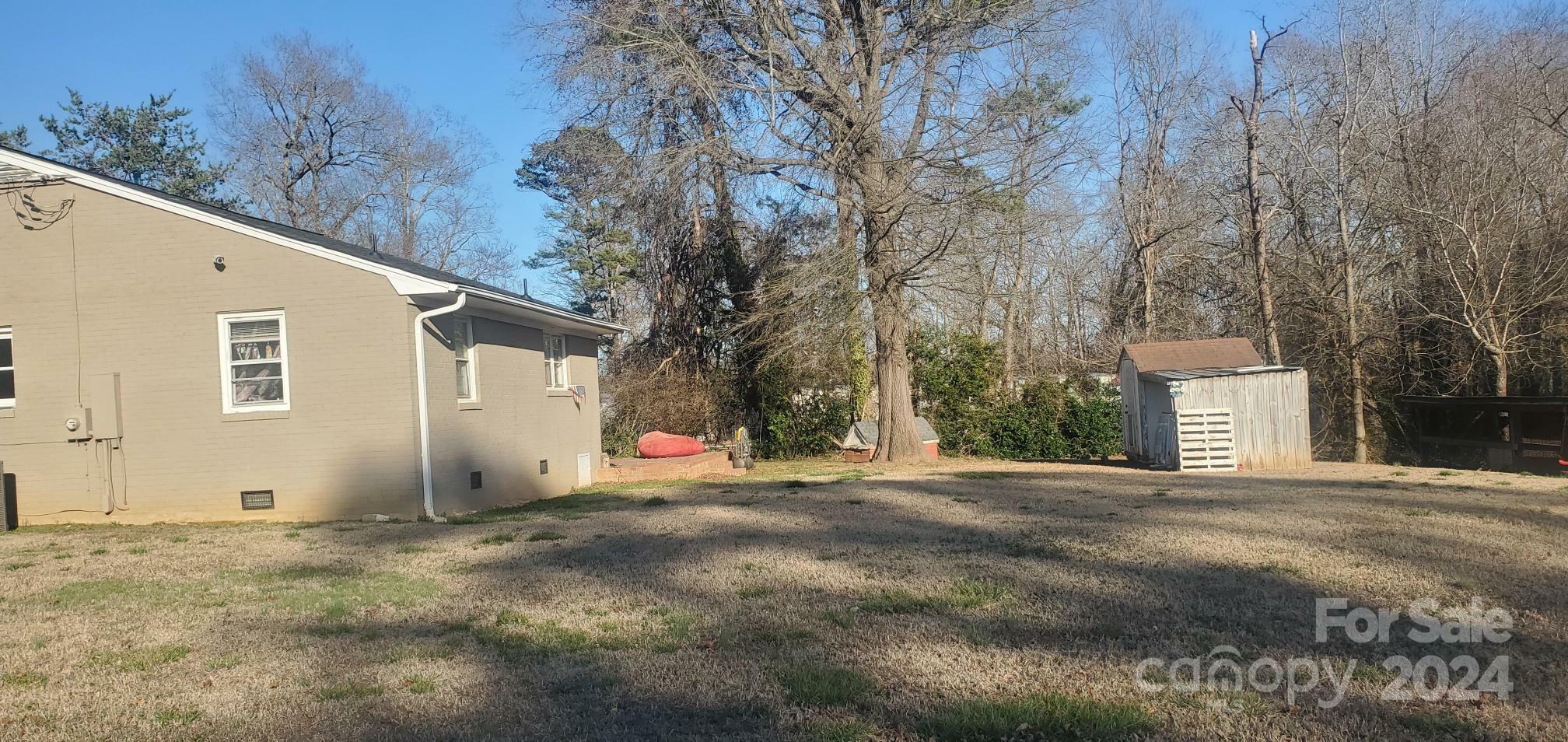 Property Photo:  3701 W Franklin Boulevard  NC 28052 