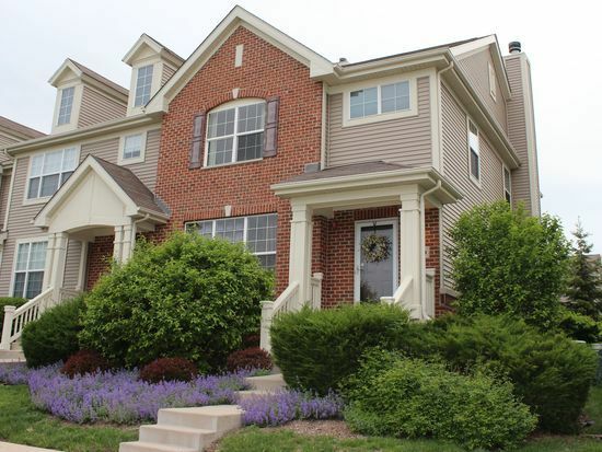 Property Photo: 330 S Prospect Avenue IL 60103