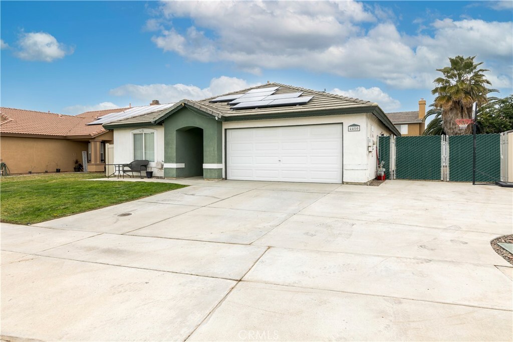 Property Photo: 4450 Ferngreen Drive CA 92545