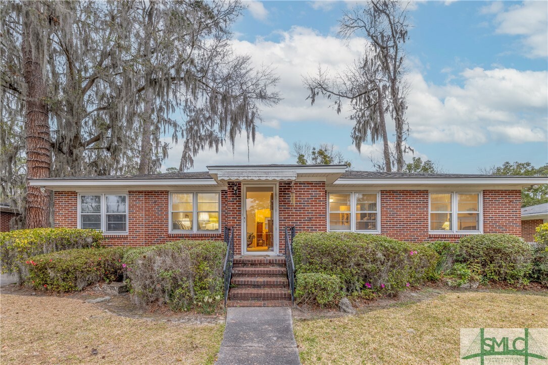 Property Photo:  618 McLaws Street  GA 31405 