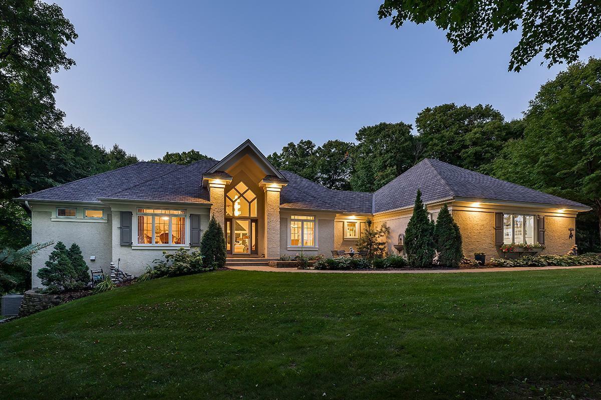 Property Photo: 8570 Maple View Drive MN 55322