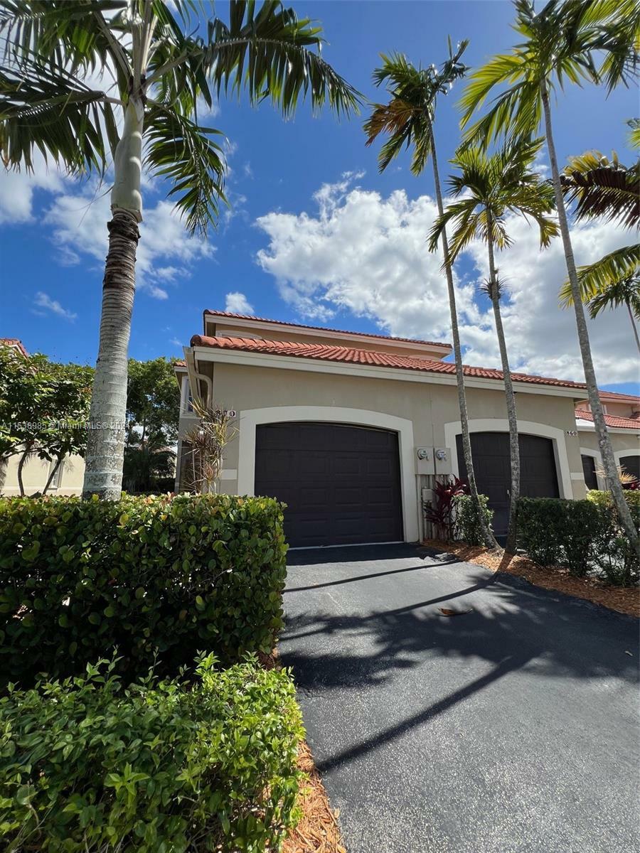 Property Photo:  870 Sorrento Dr .  FL 33326 