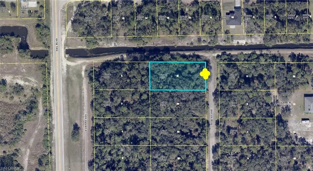 Property Photo: 1921 Robert Ave FL 33972