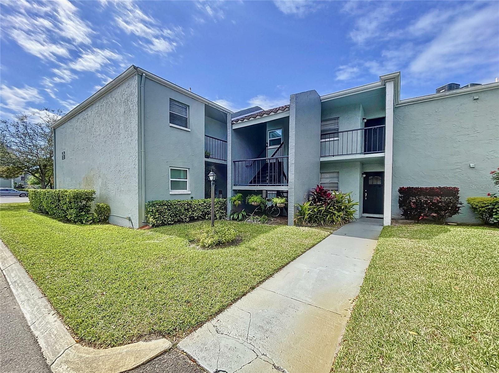 Property Photo: 2868 Somerset Park Drive 101 FL 33613