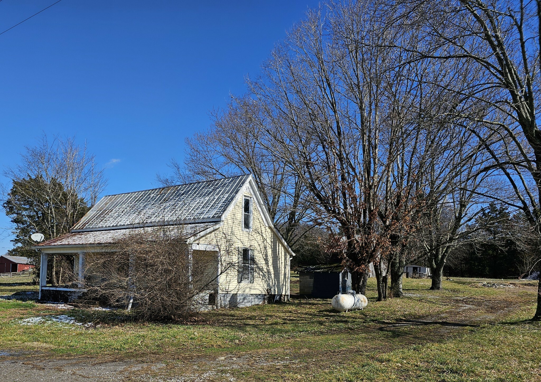 Property Photo:  12746 N Milton Rd  TN 37118 