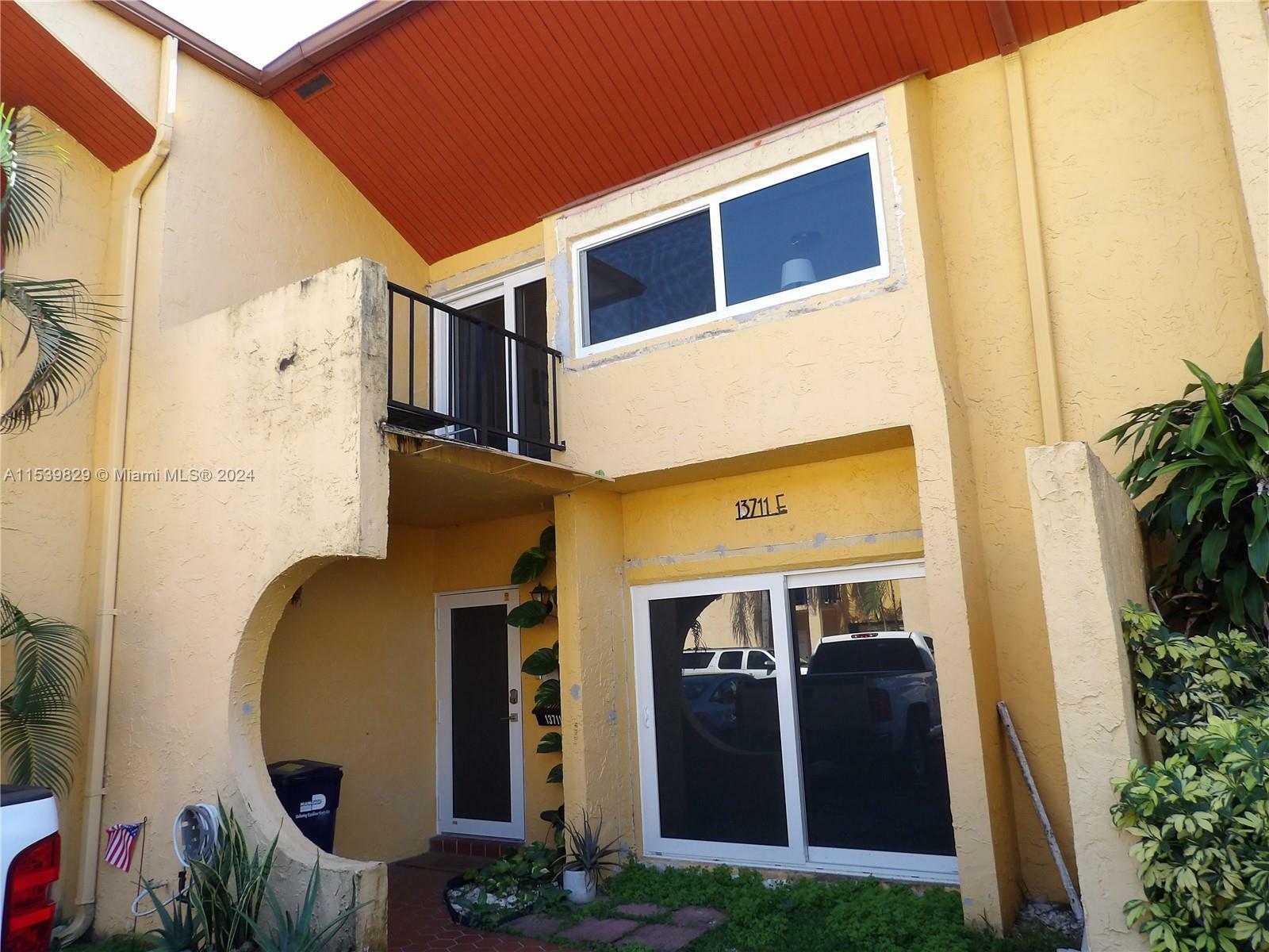 Property Photo:  13711 SW 84th St E  FL 33183 