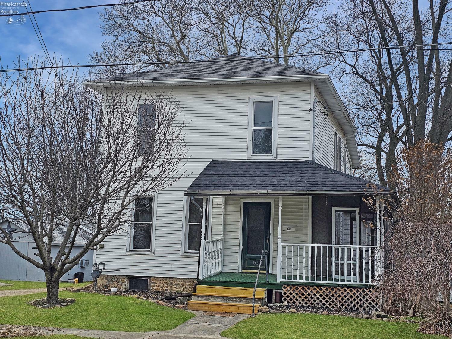 Property Photo:  153 Duane St  OH 43410 