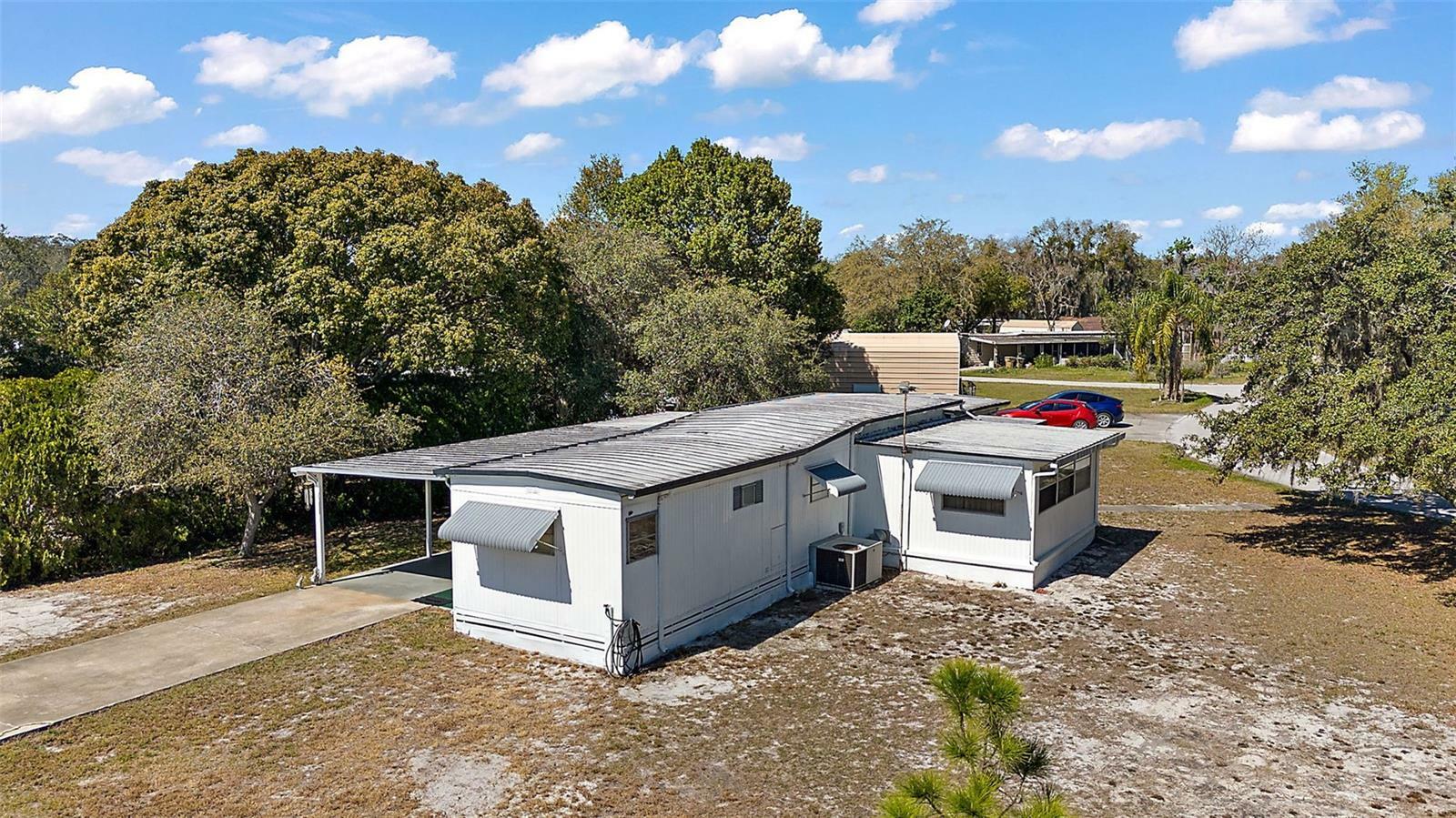 Property Photo:  35319 Lake Bradley Drive  FL 34788 