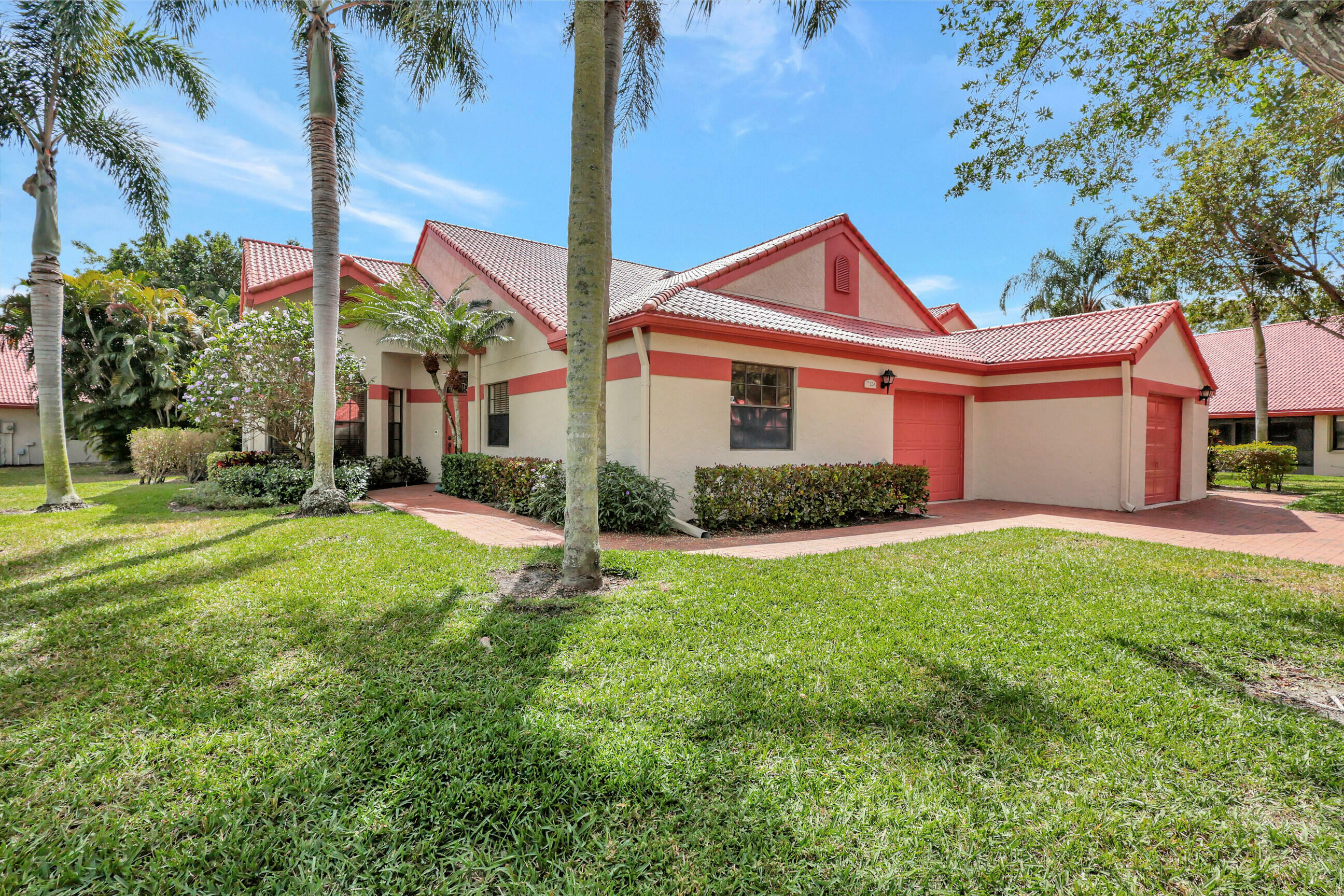 Property Photo:  7712 Lexington Club Boulevard A  FL 33446 