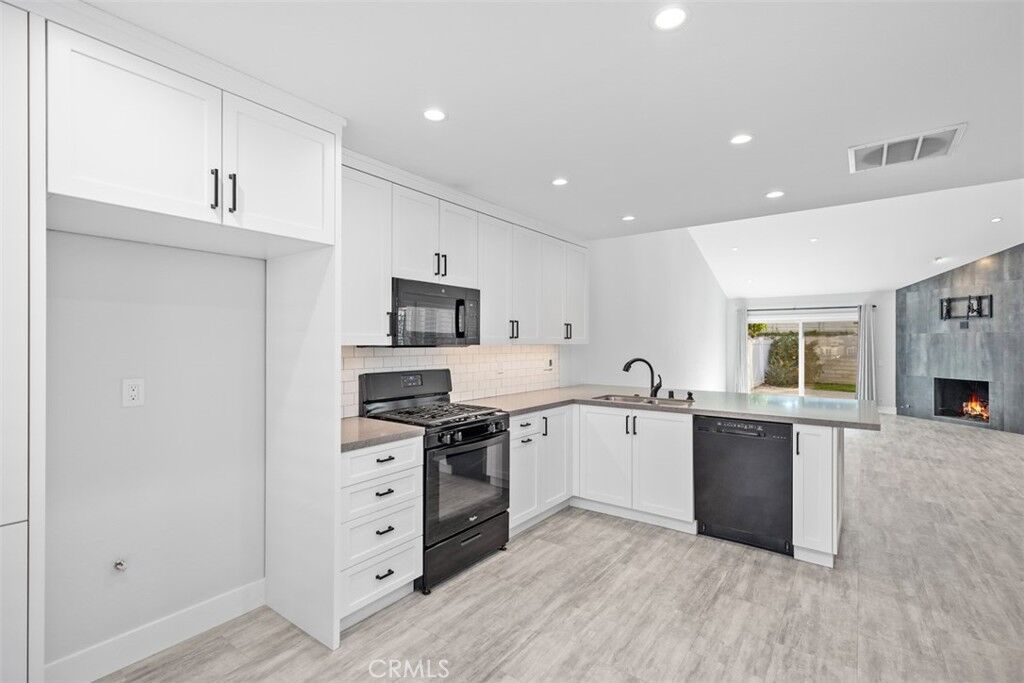 Property Photo:  4 Fernbank 63  CA 92604 