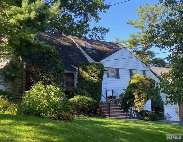 Property Photo: 368 Vandelinda Avenue NJ 07666