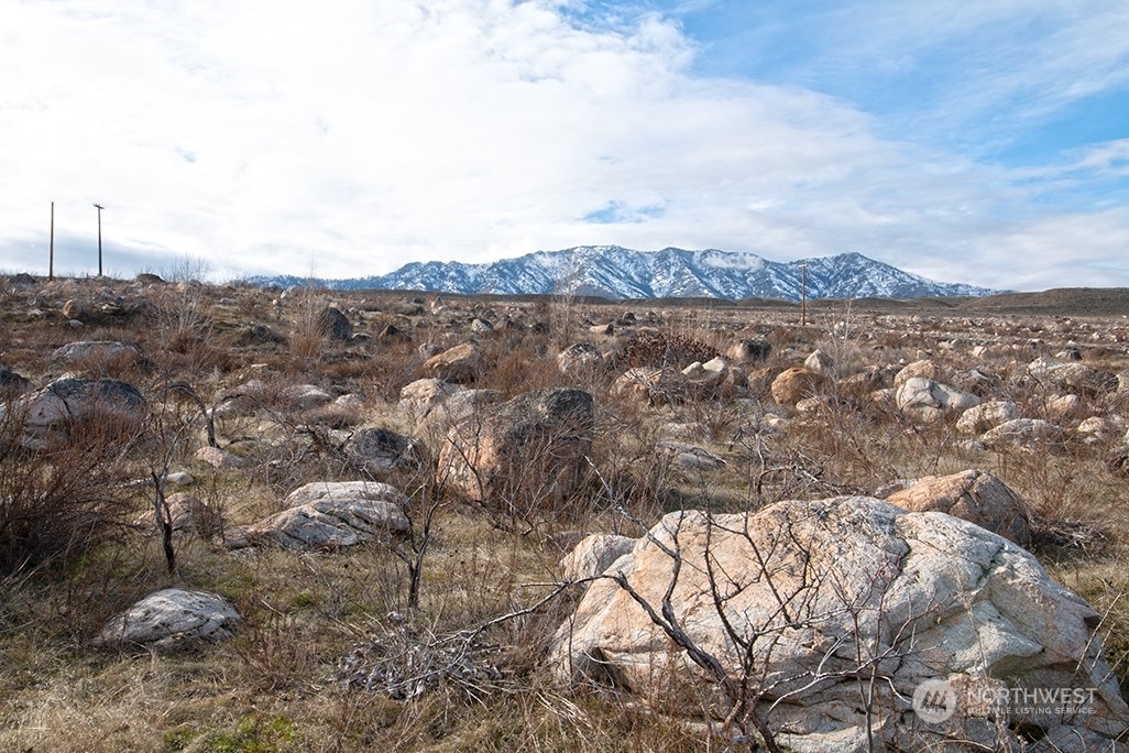 Property Photo:  2 Boulder Gulch Loop  WA 98846 